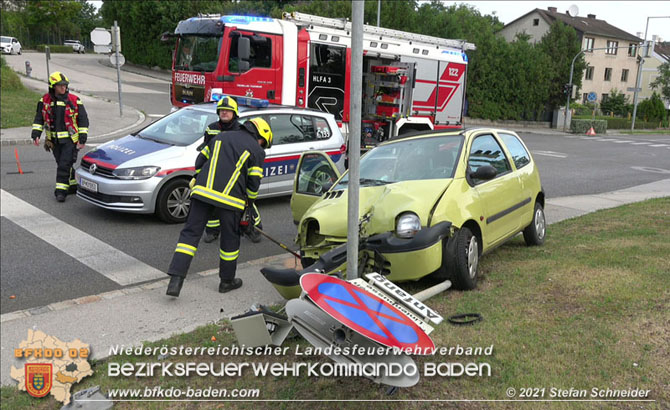 20210731 Verkehrsunfall in Baden Vöslauerstraße  Foto: © Stefan Schneider