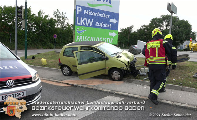 20210731 Verkehrsunfall in Baden Vöslauerstraße  Foto: © Stefan Schneider