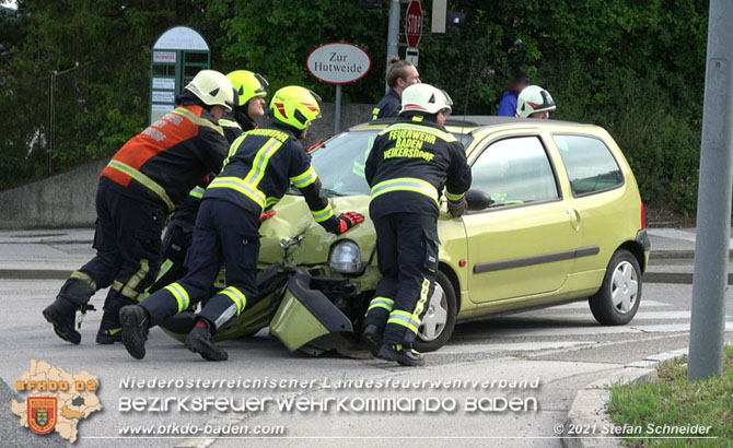 20210731 Verkehrsunfall in Baden Vöslauerstraße  Foto: © Stefan Schneider