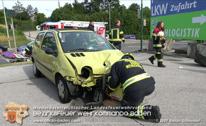 20210731 Verkehrsunfall in Baden Vöslauerstraße  Foto: © Stefan Schneider