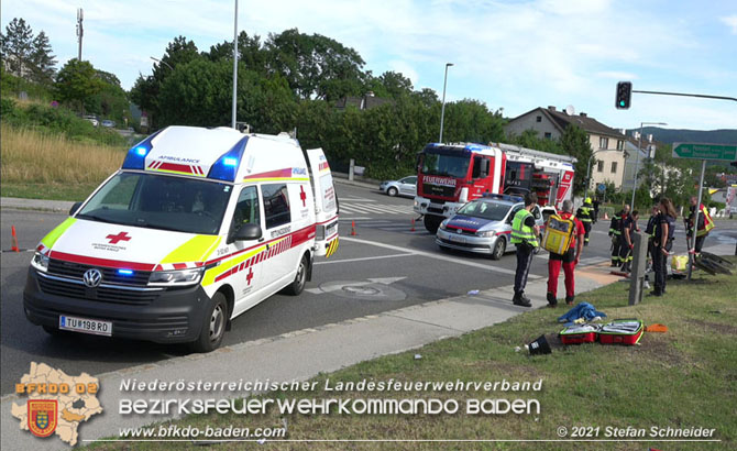 20210731 Verkehrsunfall in Baden Vöslauerstraße  Foto: © Stefan Schneider