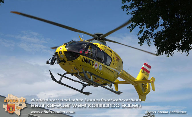 20210731 Verkehrsunfall in Baden Vöslauerstraße  Foto: © Stefan Schneider