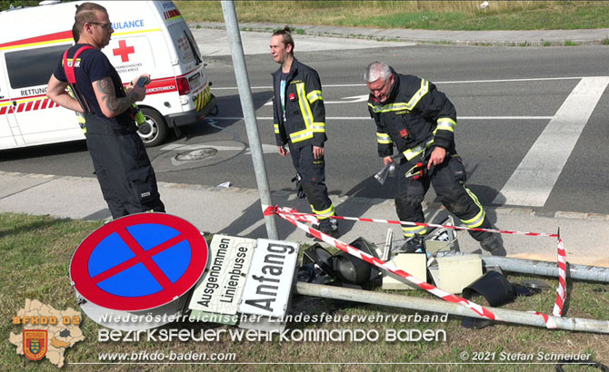 20210731 Verkehrsunfall in Baden Vöslauerstraße  Foto: © Stefan Schneider