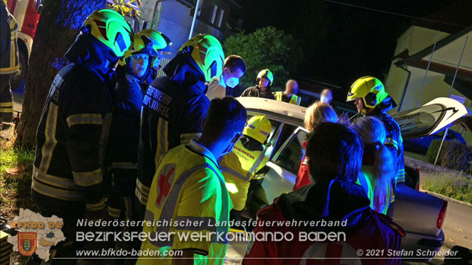 20210809 Verkehrsunfall bei der Ortseinfahrt Tribuswinkel Foto: © Stefan Schneider 20210809 Verkehrsunfall bei der Ortseinfahrt Tribuswinkel Foto: © Stefan Schneider