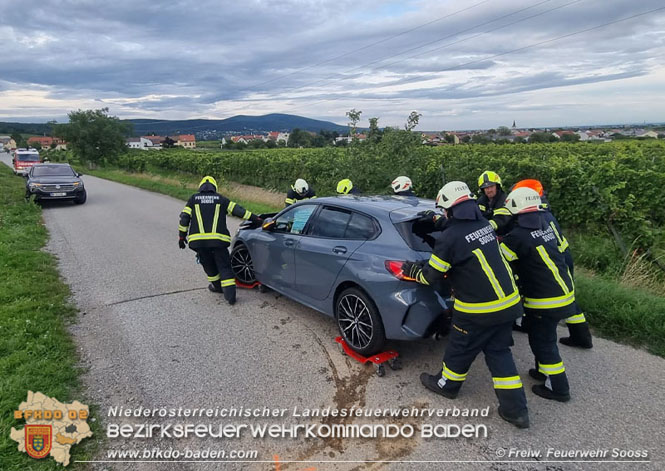 20210829 Verkehrsunfall auf der Weinbergstrasse bei Sooss  Foto: © Freiwillige Feuerwehr Sooss