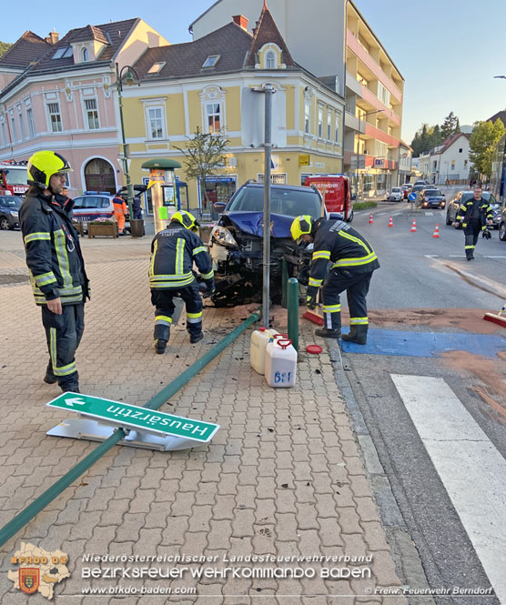 20210903 Verkehrsunfall im Berndorfer Stadtzentrum  Foto: © M. Gebhart FF Berndorf-Stadt