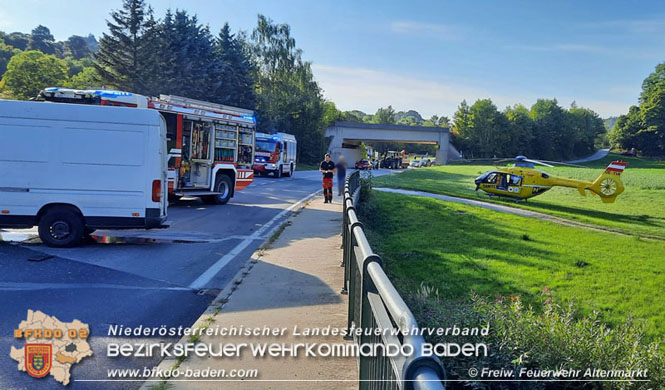 20210910 Schwerer Verkehrsunfall auf der B18 bei Altenmarkt/Thenneberg Foto: © Freiwillige Feuerwehr Altenmarkt/Triesting 20210910 Schwerer Verkehrsunfall auf der B18 bei Altenmarkt/Thenneberg Foto: © Freiwillige Feuerwehr Altenmarkt/Triesting