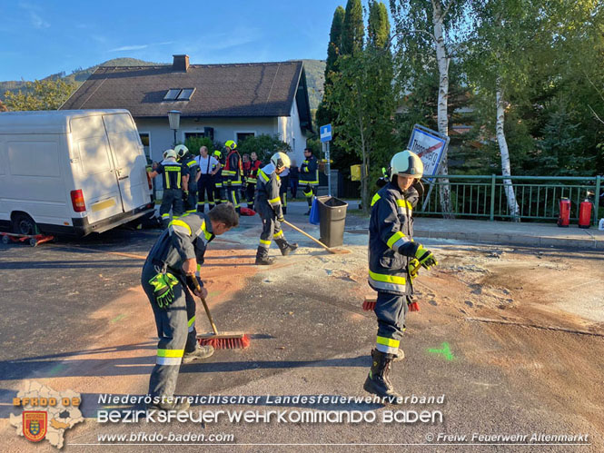 20210910 Schwerer Verkehrsunfall auf der B18 bei Altenmarkt/Thenneberg Foto: © Freiwillige Feuerwehr Altenmarkt/Triesting 20210910 Schwerer Verkehrsunfall auf der B18 bei Altenmarkt/Thenneberg Foto: © Freiwillige Feuerwehr Altenmarkt/Triesting
