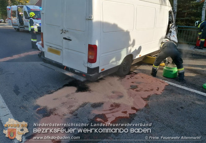 20210910 Schwerer Verkehrsunfall auf der B18 bei Altenmarkt/Thenneberg Foto: © Freiwillige Feuerwehr Altenmarkt/Triesting 20210910 Schwerer Verkehrsunfall auf der B18 bei Altenmarkt/Thenneberg Foto: © Freiwillige Feuerwehr Altenmarkt/Triesting