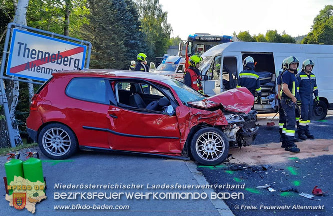 20210910 Schwerer Verkehrsunfall auf der B18 bei Altenmarkt/Thenneberg Foto: © Freiwillige Feuerwehr Altenmarkt/Triesting 20210910 Schwerer Verkehrsunfall auf der B18 bei Altenmarkt/Thenneberg Foto: © Freiwillige Feuerwehr Altenmarkt/Triesting