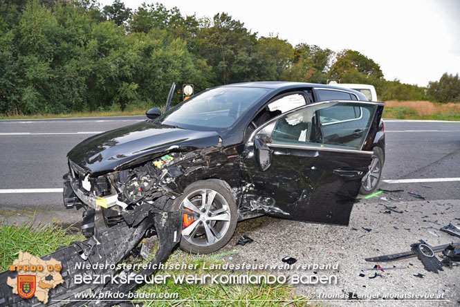 20210914 Verkehrsunfall mit 2 Fahrzeugen im Frühverkehr   Fotos: © Thomas Lenger Monatsrevue