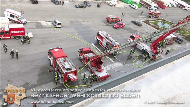 20210921 B4 Großbrand im Gewerbepark Traiskirchen 20210921 B4 Großbrand im Gewerbepark Traiskirchen