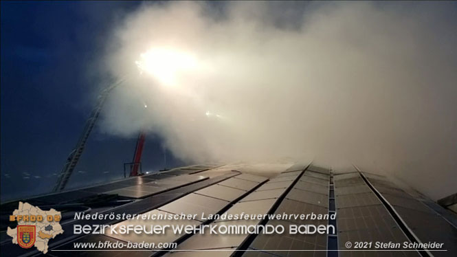 20210921 B4 Großbrand im Gewerbepark Traiskirchen 20210921 B4 Großbrand im Gewerbepark Traiskirchen