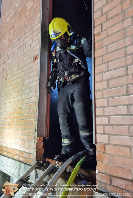 20210921 B4 Großbrand im Gewerbepark Traiskirchen 20210921 B4 Großbrand im Gewerbepark Traiskirchen