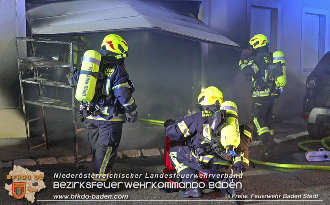 20211010 Nächtlicher Garagenbrand in Badener Innenstadt  Foto: © Freiwillige Feuerwehr Baden-Stadt