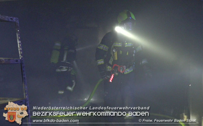 20211010 Nächtlicher Garagenbrand in Badener Innenstadt  Foto: © Freiwillige Feuerwehr Baden-Stadt