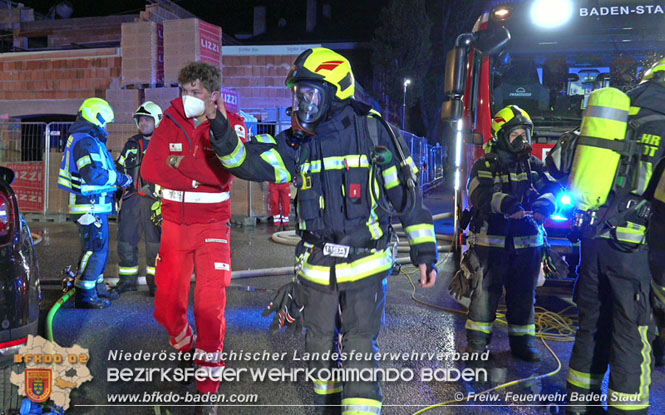 20211010 Nächtlicher Garagenbrand in Badener Innenstadt  Foto: © Freiwillige Feuerwehr Baden-Stadt