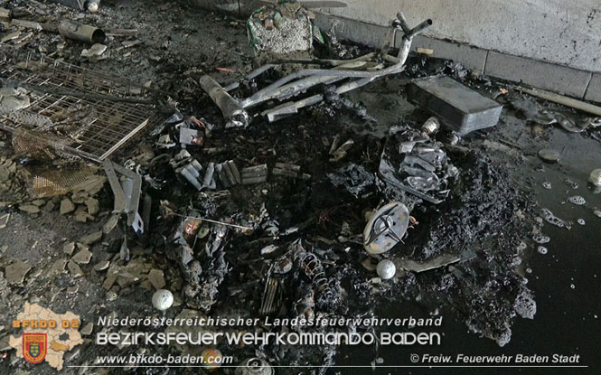 20211010 Nächtlicher Garagenbrand in Badener Innenstadt  Foto: © Freiwillige Feuerwehr Baden-Stadt