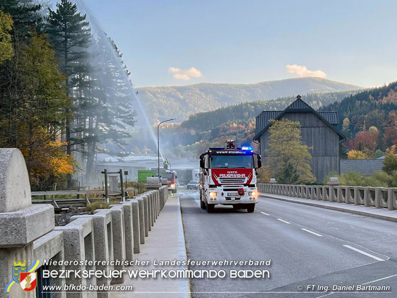 20211027 KHD Einsatz Waldbrand Hirschwang an der Rax Bezirk Neunkirchen Foto: Ing. Daniel Bartmann 20211027 KHD Einsatz Waldbrand Hirschwang an der Rax Bezirk Neunkirchen Foto: Ing. Daniel Bartmann
