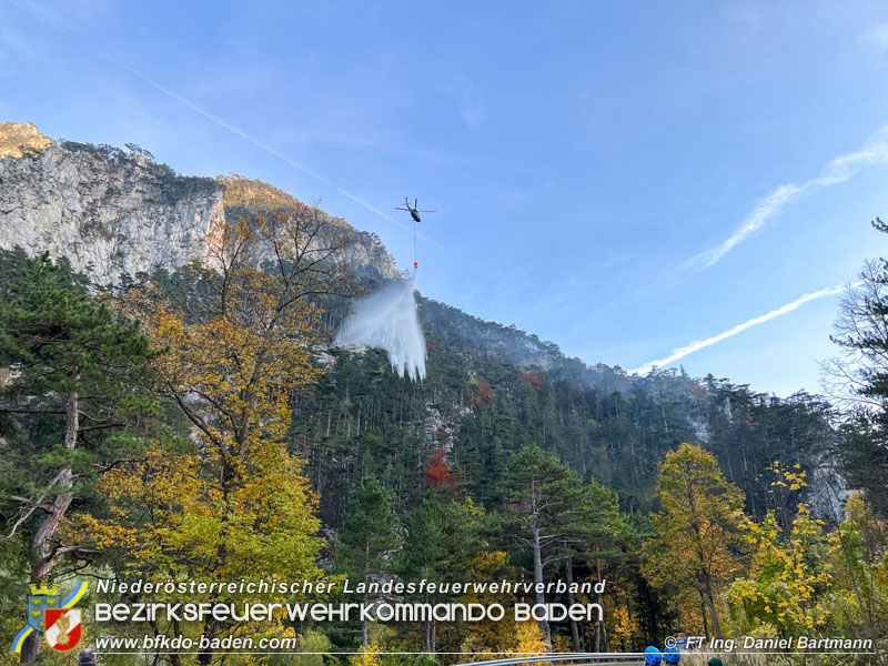 20211027 KHD Einsatz Waldbrand Hirschwang an der Rax Bezirk Neunkirchen Foto: Ing. Daniel Bartmann 20211027 KHD Einsatz Waldbrand Hirschwang an der Rax Bezirk Neunkirchen Foto: Ing. Daniel Bartmann