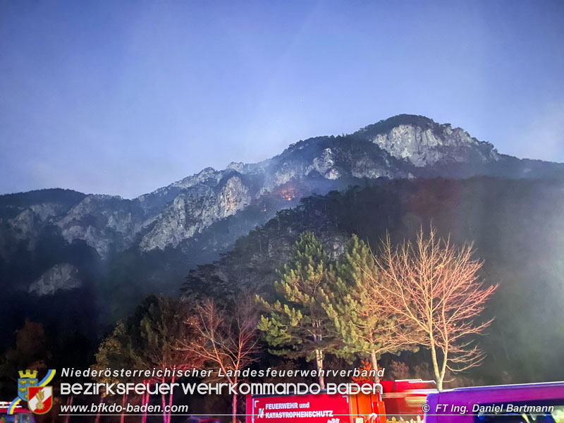 20211027 KHD Einsatz Waldbrand Hirschwang an der Rax Bezirk Neunkirchen Foto: FF Mitterndorf 20211027 KHD Einsatz Waldbrand Hirschwang an der Rax Bezirk Neunkirchen Foto: FF Mitterndorf