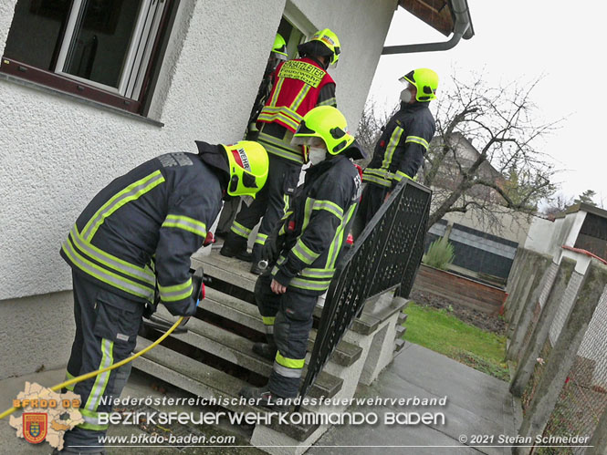 20211126 Braunkohle Briketts lösen CO Alarm in Baden aus Foto: © Stefan Schneider BFKDO BADEN 20211126 Braunkohle Briketts lösen CO Alarm in Baden aus Foto: © Stefan Schneider BFKDO BADEN