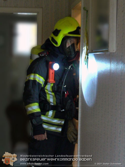 20211126 Braunkohle Briketts lösen CO Alarm in Baden aus Foto: © Stefan Schneider BFKDO BADEN 20211126 Braunkohle Briketts lösen CO Alarm in Baden aus Foto: © Stefan Schneider BFKDO BADEN