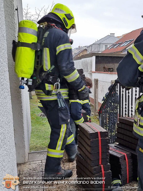 20211126 Braunkohle Briketts lösen CO Alarm in Baden aus Foto: © Stefan Schneider BFKDO BADEN 20211126 Braunkohle Briketts lösen CO Alarm in Baden aus Foto: © Stefan Schneider BFKDO BADEN