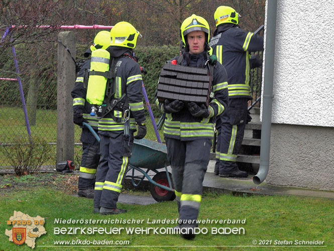 20211126 Braunkohle Briketts lösen CO Alarm in Baden aus Foto: © Stefan Schneider BFKDO BADEN 20211126 Braunkohle Briketts lösen CO Alarm in Baden aus Foto: © Stefan Schneider BFKDO BADEN
