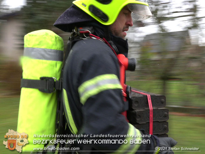 20211126 Braunkohle Briketts lösen CO Alarm in Baden aus Foto: © Stefan Schneider BFKDO BADEN 20211126 Braunkohle Briketts lösen CO Alarm in Baden aus Foto: © Stefan Schneider BFKDO BADEN