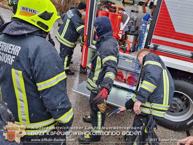 20211126 Braunkohle Briketts lösen CO Alarm in Baden aus Foto: © Stefan Schneider BFKDO BADEN 20211126 Braunkohle Briketts lösen CO Alarm in Baden aus Foto: © Stefan Schneider BFKDO BADEN