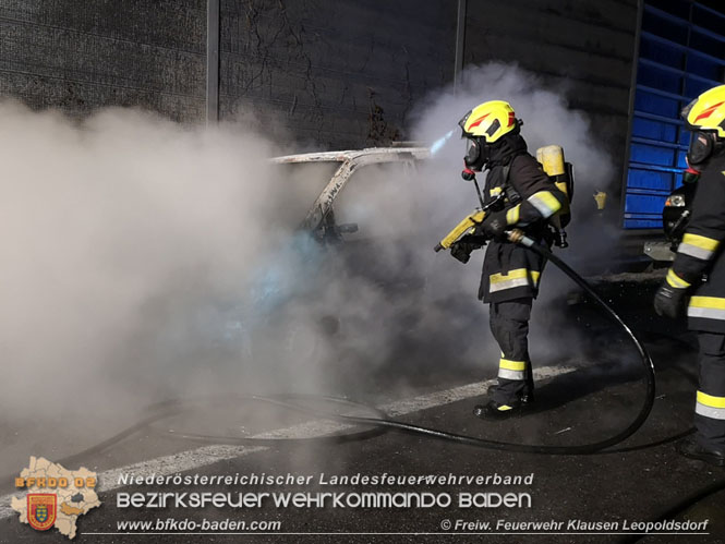20211128 Fahrzeug auf der A21 im Vollbrand Foto: Fahrzeug auf der A21 im Vollbrand Foto: © Freiwillige Feuerwehr Klausen-Leopoldsdorf 20211128 Fahrzeug auf der A21 im Vollbrand Foto: Fahrzeug auf der A21 im Vollbrand Foto: © Freiwillige Feuerwehr Klausen-Leopoldsdorf