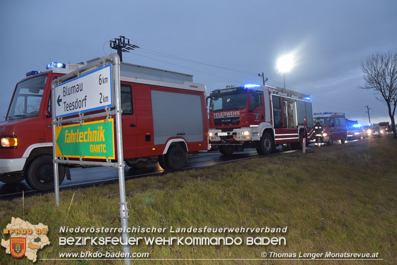 20211201 Menschenrettung nach Verkehrsunfall auf der B17 Foto: © Thomas Lenger Monatsrevue.at 20211201 Menschenrettung nach Verkehrsunfall auf der B17 Foto: © Thomas Lenger Monatsrevue.at