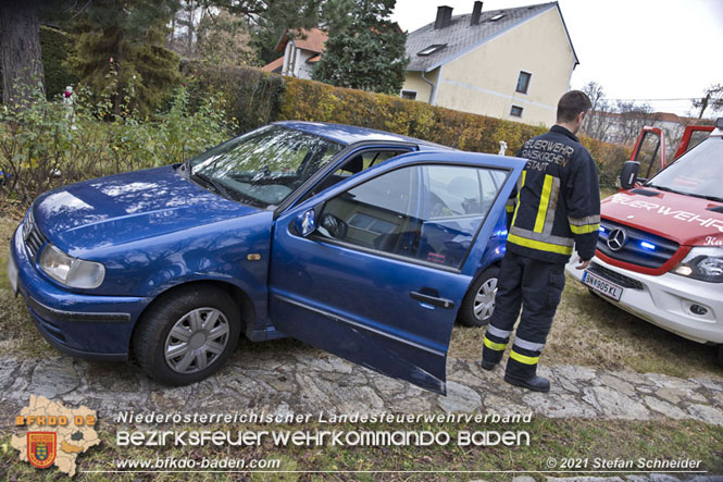 20211204 Person bei Garagenabfahrt in Traiskirchen eingeklemmt Foto: © Stefan Schneider 20211204 Person bei Garagenabfahrt in Traiskirchen eingeklemmt Foto: © Stefan Schneider
