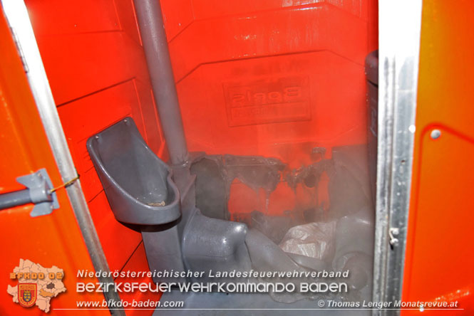 20211208 Brand einer mobilen Toilette in Unterwaltersdorf Foto: © Thomas Lenger Monatsreveue.at 20211208 Brand einer mobilen Toilette in Unterwaltersdorf Foto: © Thomas Lenger Monatsreveue.at