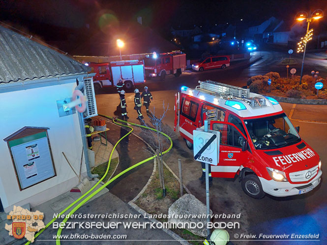 20211216 Nächtlicher Brand in einem Enzesfelder Fleischereibetrieb   Foto: © Freiwillige Feuerwehr Enzesfeld / Reinhard Wafrek 