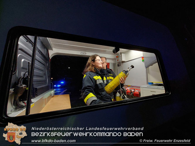 20211216 Nächtlicher Brand in einem Enzesfelder Fleischereibetrieb   Foto: © Freiwillige Feuerwehr Enzesfeld / Reinhard Wafrek 