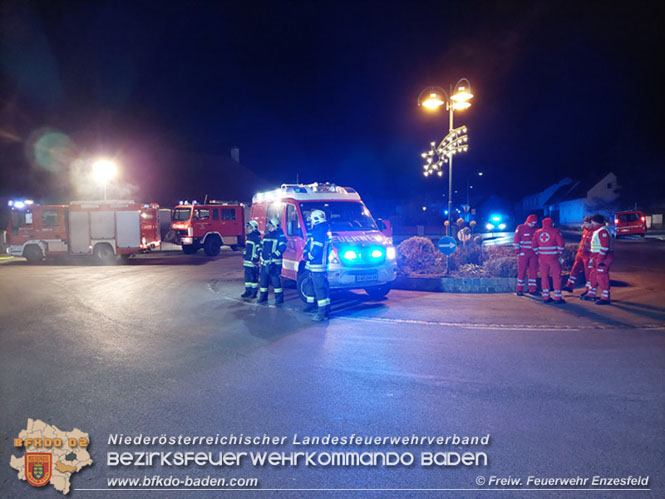 20211216 Nächtlicher Brand in einem Enzesfelder Fleischereibetrieb   Foto: © Freiwillige Feuerwehr Enzesfeld / Reinhard Wafrek 