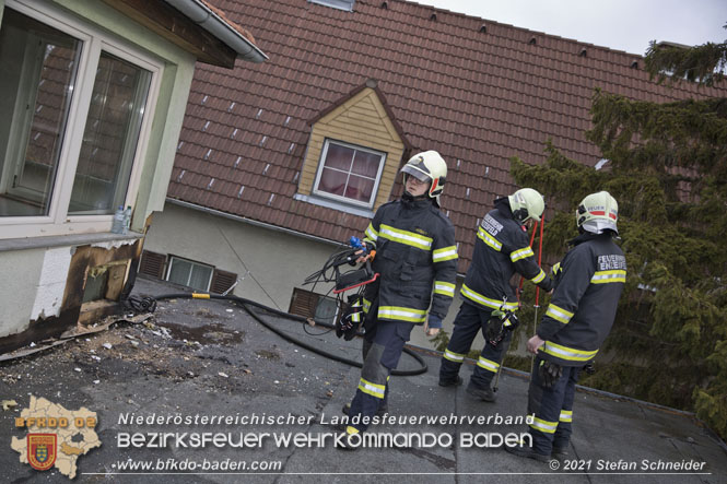 20211216 Nächtlicher Brand in einem Enzesfelder Fleischereibetrieb   Foto: © Stefan Schneider BFKDO Baden
