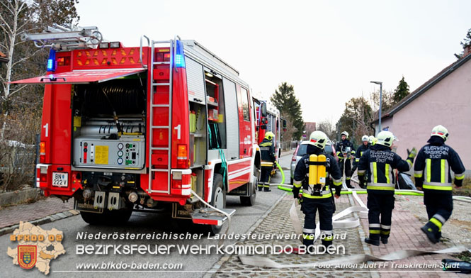 20211227 Wohnhausbrand in Traiskirchen Ortsteil Moellersdorf Foto: Anton Judt FF Traiskirchen-Stadt 20211227 Wohnhausbrand in Traiskirchen Ortsteil Moellersdorf Foto: Anton Judt FF Traiskirchen-Stadt