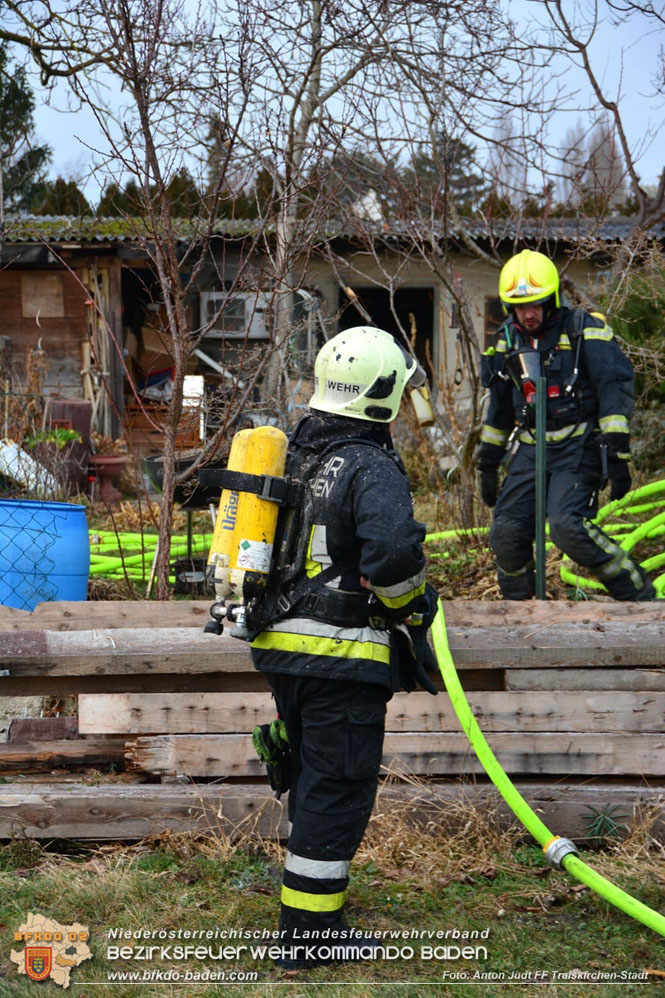 20211227 Wohnhausbrand in Traiskirchen Ortsteil Moellersdorf Foto: Anton Judt FF Traiskirchen-Stadt 20211227 Wohnhausbrand in Traiskirchen Ortsteil Moellersdorf Foto: Anton Judt FF Traiskirchen-Stadt