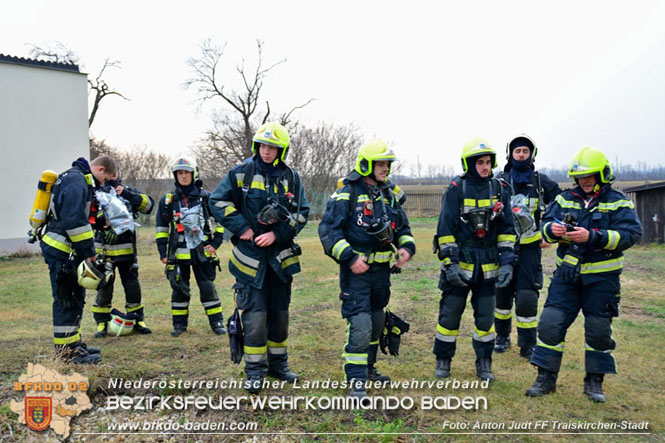 20211227 Wohnhausbrand in Traiskirchen Ortsteil Moellersdorf Foto: Anton Judt FF Traiskirchen-Stadt 20211227 Wohnhausbrand in Traiskirchen Ortsteil Moellersdorf Foto: Anton Judt FF Traiskirchen-Stadt