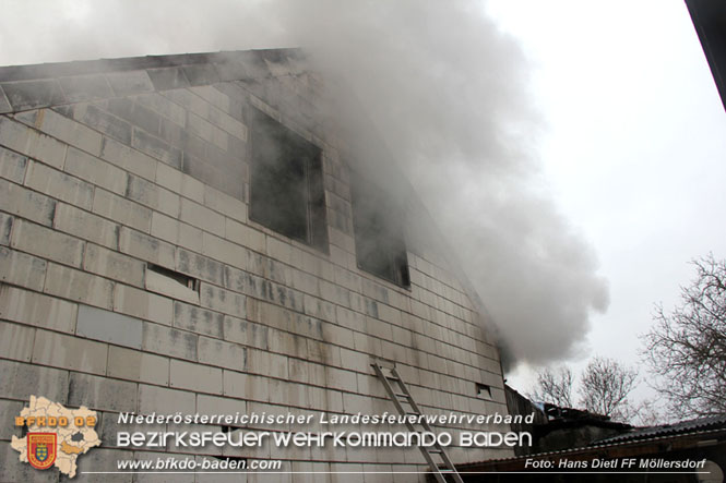 20211227 Wohnhausbrand in Traiskirchen Ortsteil Moellersdorf  Foto: Hans Dietl FF Moellersdorf