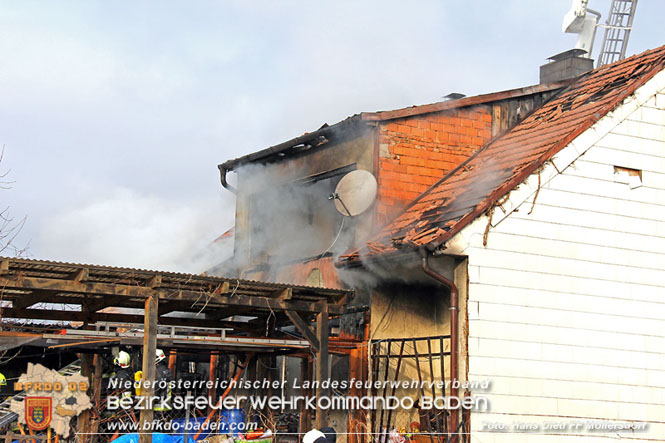20211227 Wohnhausbrand in Traiskirchen Ortsteil Moellersdorf  Foto: Hans Dietl FF Moellersdorf