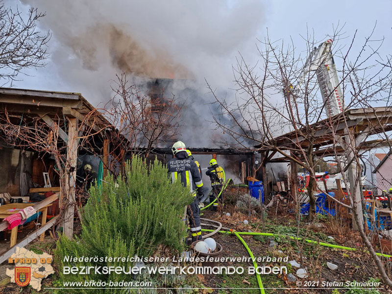20211227 Wohnhausbrand in Traiskirchen Ortsteil Moellersdorf Foto: Stefan Schneider BFKDO Baden 20211227 Wohnhausbrand in Traiskirchen Ortsteil Moellersdorf Foto: Stefan Schneider BFKDO Baden