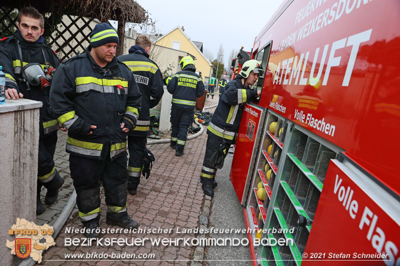 20211227 Wohnhausbrand in Traiskirchen Ortsteil Moellersdorf  Foto: Stefan Schneider BFKDO Baden