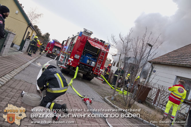 20211227 Wohnhausbrand in Traiskirchen Ortsteil Moellersdorf Foto: Stefan Schneider BFKDO Baden 20211227 Wohnhausbrand in Traiskirchen Ortsteil Moellersdorf Foto: Stefan Schneider BFKDO Baden