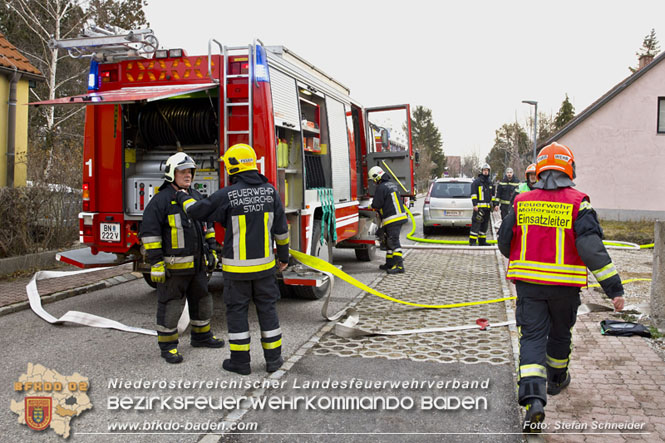 20211227 Wohnhausbrand in Traiskirchen Ortsteil Moellersdorf Foto: Stefan Schneider BFKDO Baden 20211227 Wohnhausbrand in Traiskirchen Ortsteil Moellersdorf Foto: Stefan Schneider BFKDO Baden