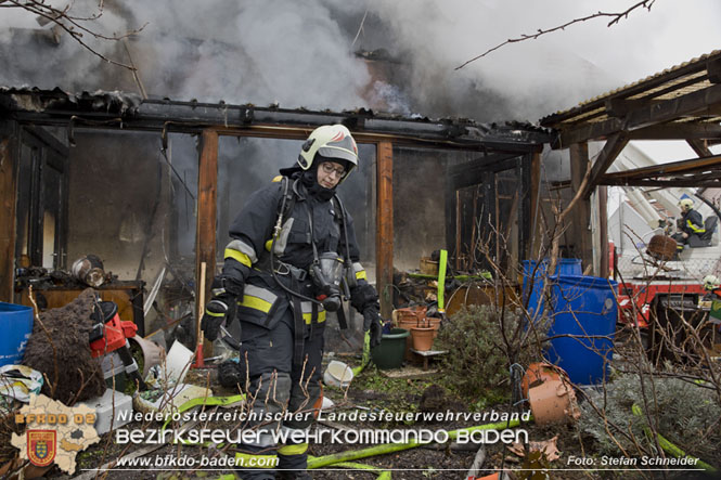 20211227 Wohnhausbrand in Traiskirchen Ortsteil Moellersdorf Foto: Stefan Schneider BFKDO Baden 20211227 Wohnhausbrand in Traiskirchen Ortsteil Moellersdorf Foto: Stefan Schneider BFKDO Baden