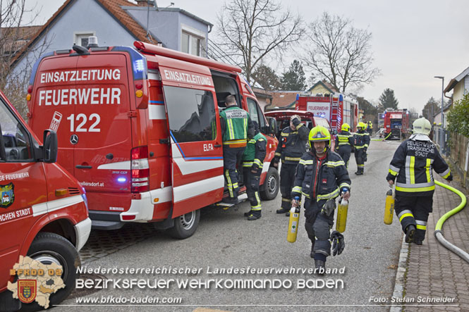 20211227 Wohnhausbrand in Traiskirchen Ortsteil Moellersdorf Foto: Stefan Schneider BFKDO Baden 20211227 Wohnhausbrand in Traiskirchen Ortsteil Moellersdorf Foto: Stefan Schneider BFKDO Baden